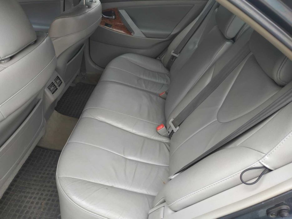 автомобіль марки  Toyota Camry 2006 рік випуску обєм двигуна 3,5