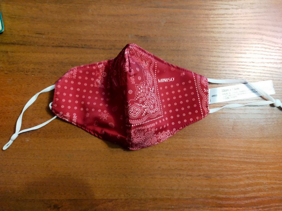 Маска медична тканинна червона