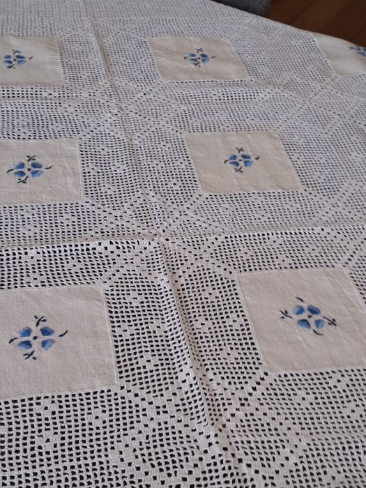 Toalha de renda e linho