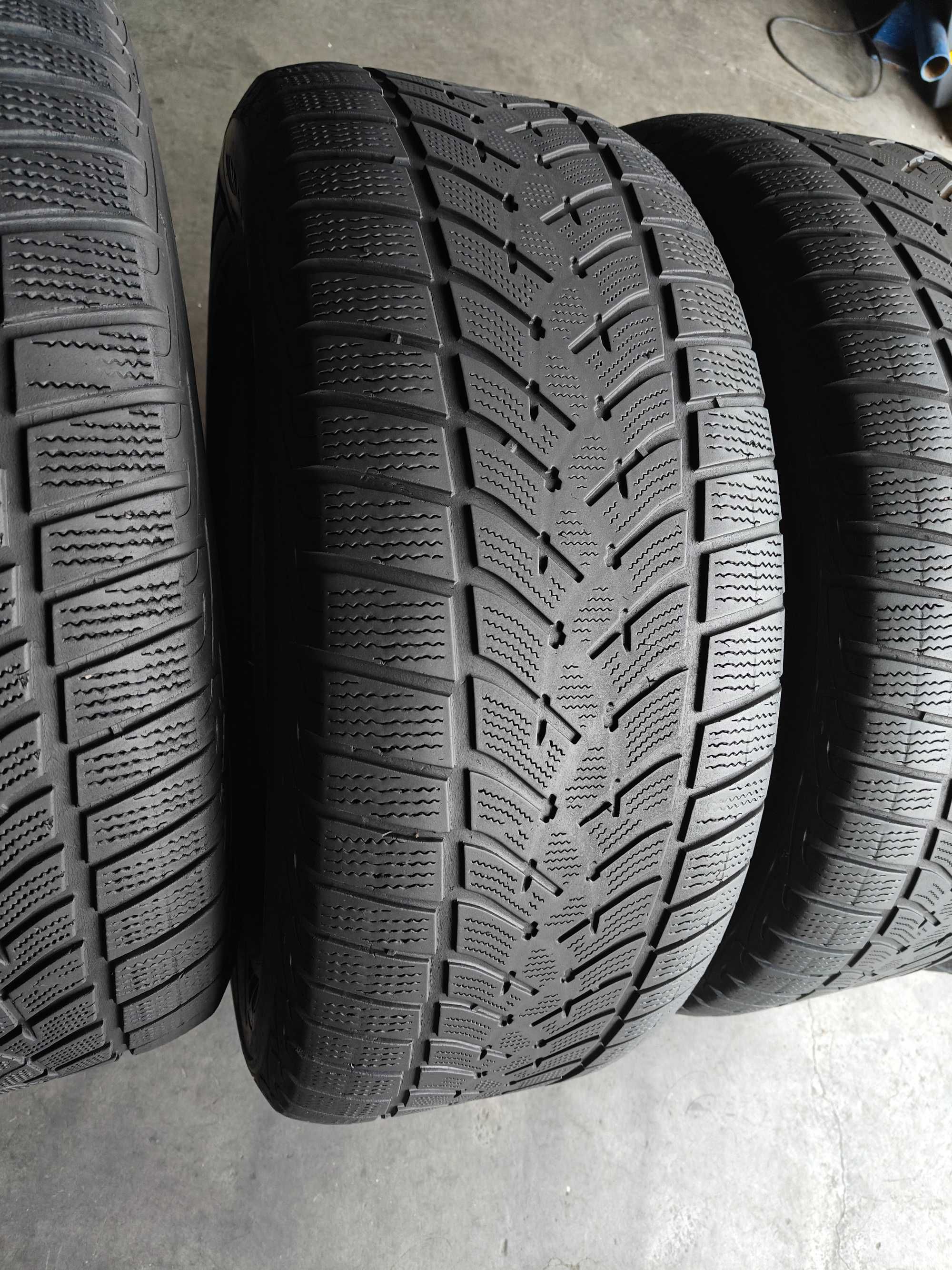 R18 265 60 шини всесезонні Goodyear Ultra Grip made Luxembourg