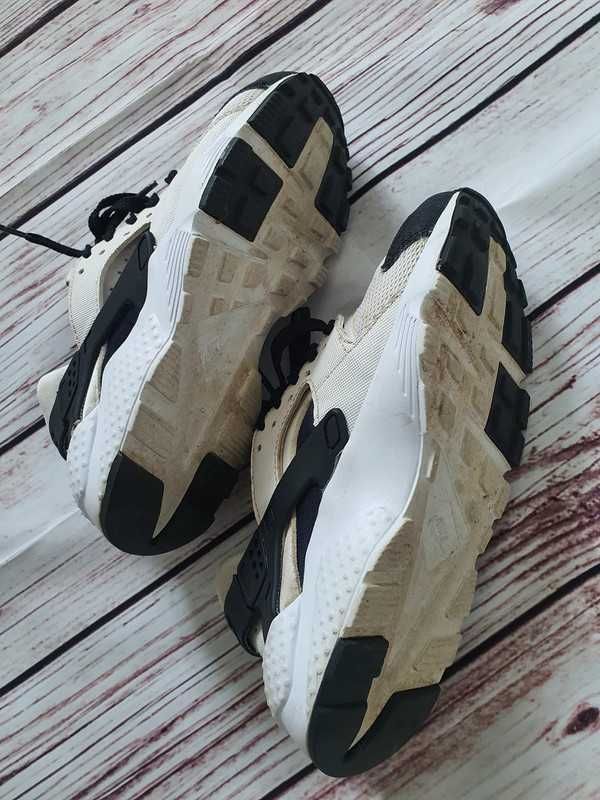 Nike Huarache 35