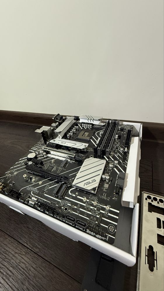 Материнська плата Asus Prime B660-PLUS D4