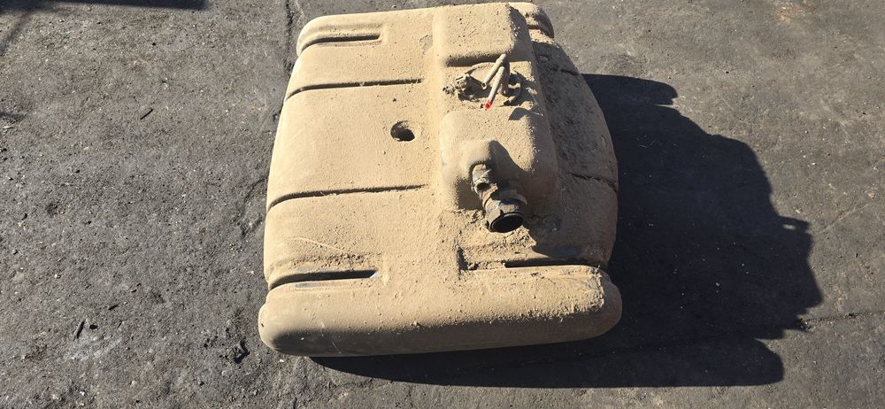 Zbiornik paliwa bak  Iveco Daily 35C13  2004 rok