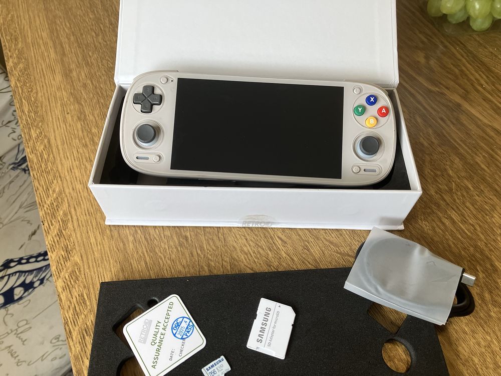 Retroid Pocket 5