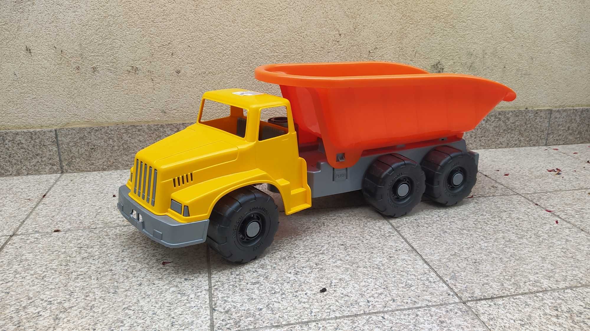 Camião de brincar articulado basculante NOVO (77cm)