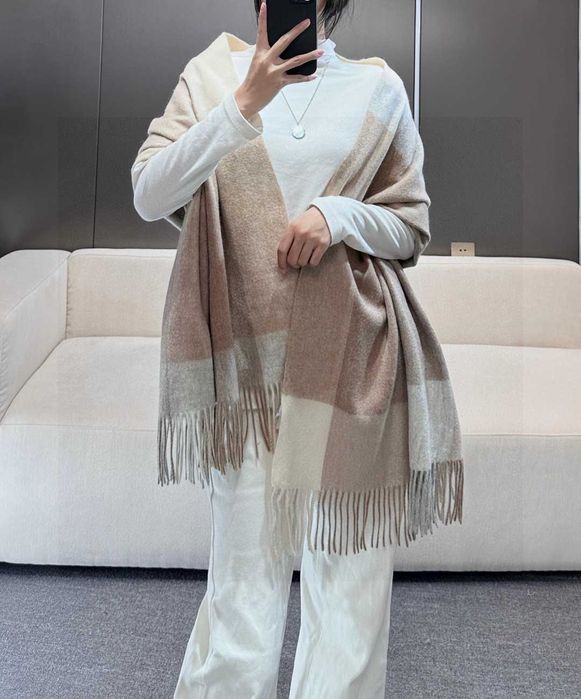 Burberry szalik ciepły beiżowy szalik szalek