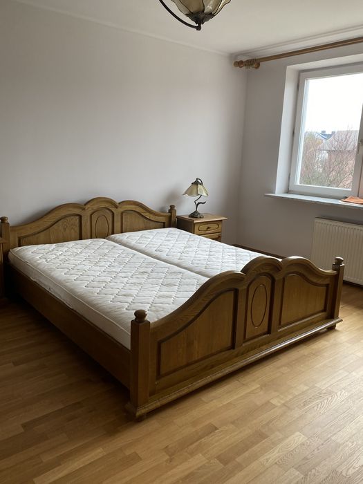 Swarzędz, meble do sypislni, dąb, łôżko, komoda stoliki nocne 2 szt