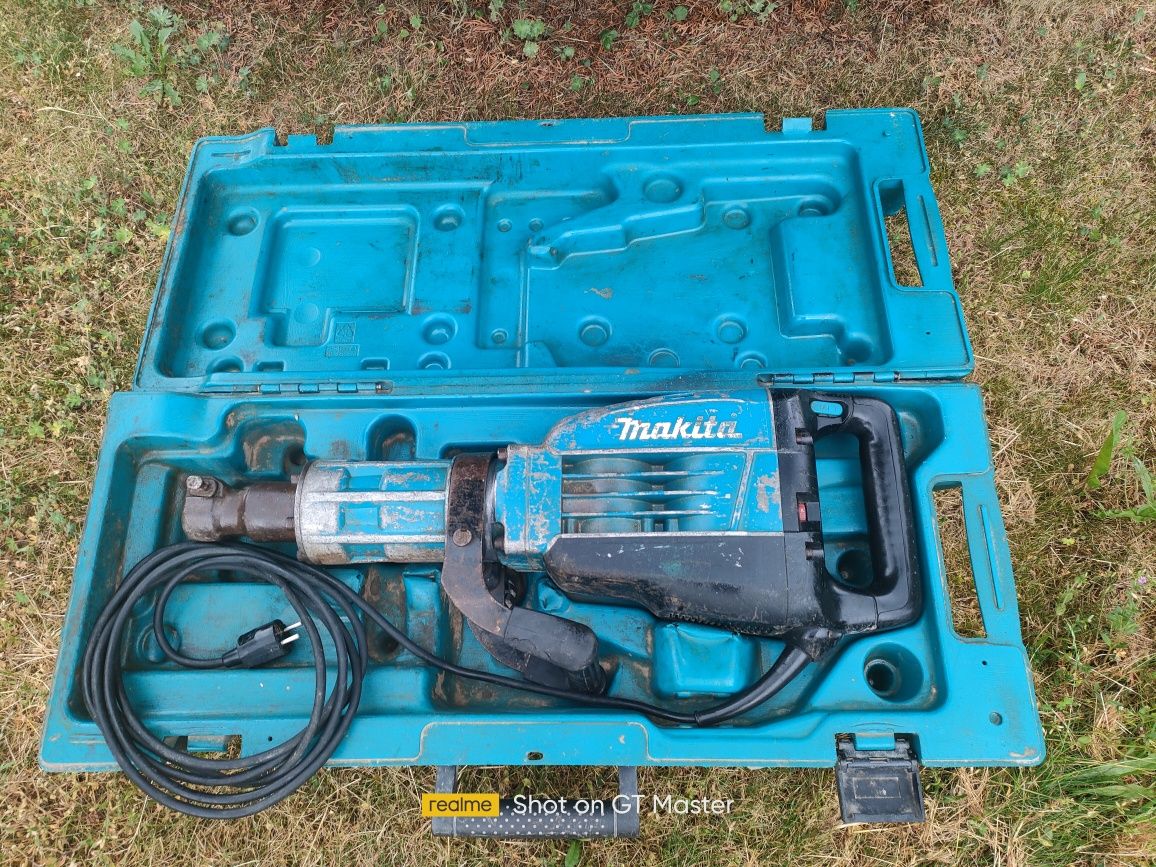 Makita HM1307C młot wyburzeniowy dlutujacy kujący 25.5J 1500W