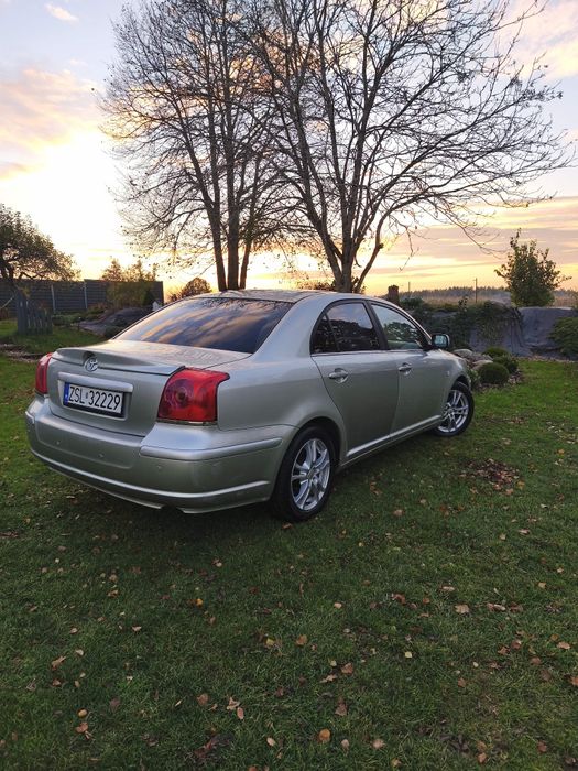 Toyota Avensis t25 1.8 benz.2005 rok