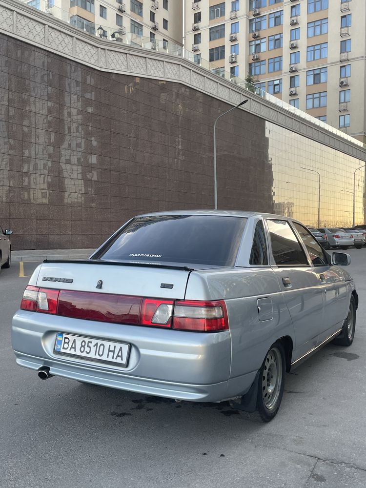 Lada 2110 1.6 8v газ/бензин