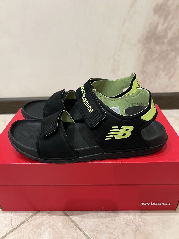 Сандалі дитячі New Balance 35,5p.