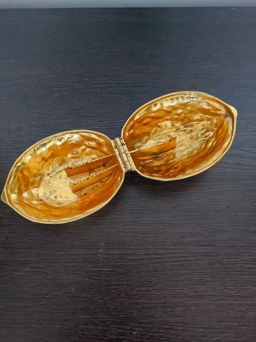 Quebra nozes vintage em forma de noz