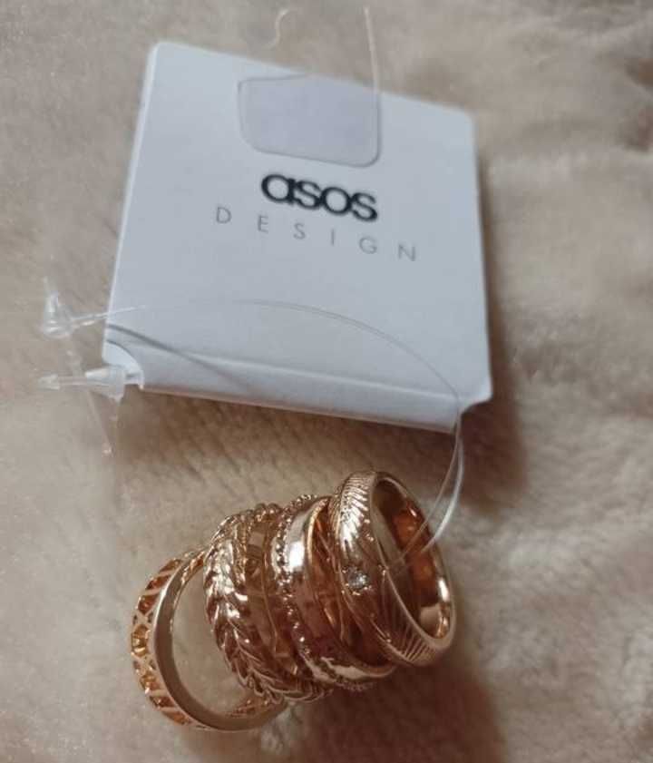 ASOS/ Zestaw pierścionków, 4 x pierścionek obrączka z Londynu, NOWY