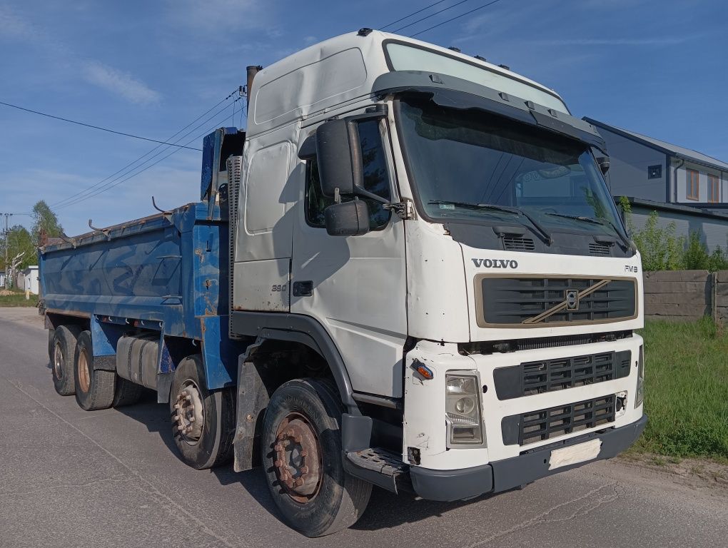 Volvo 380. Wywrotka 8x4.      2004 r.