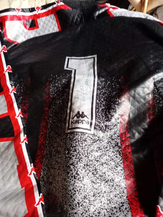 Camisola assinada Vitor Baia aquando no Barcelona