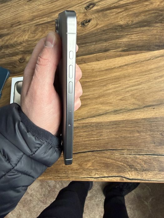 Iphone 15 pro max 256gb Natural Titanium