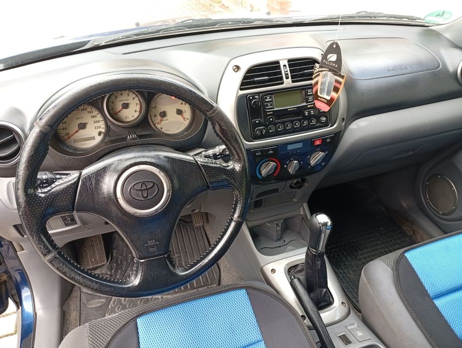 Toyota RAV4 4x4 napęd,2002r.,klimatyzacja,hak.