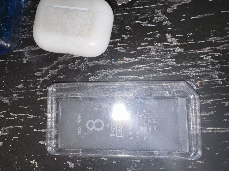 Акамулятор на 8 айфон