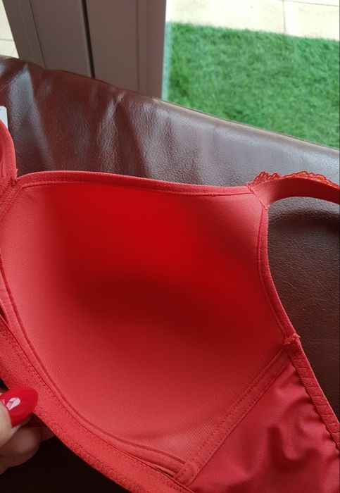 Piękny koralowy biustonosz Rosa Faia kolor koralowy, rozmiar 80D