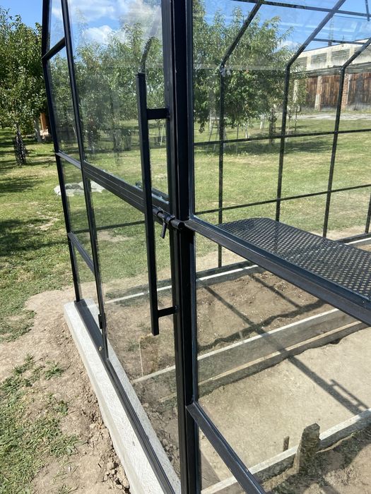 Szklarnia szklana spawana