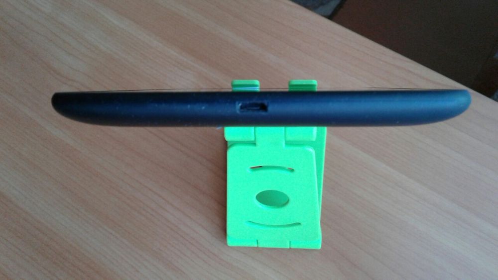 Планшет  LG G Pad 7.0 v 410