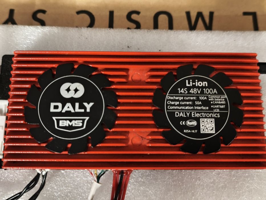 Бмс Smart BMS Daly 14S 48V 100A з блютус для LiIon батарей