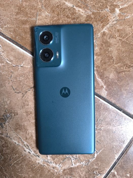 Продаеться новий телефон