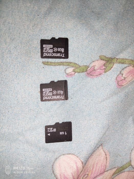 Флеш карты на 1 Гиг, на 4, и на 8...