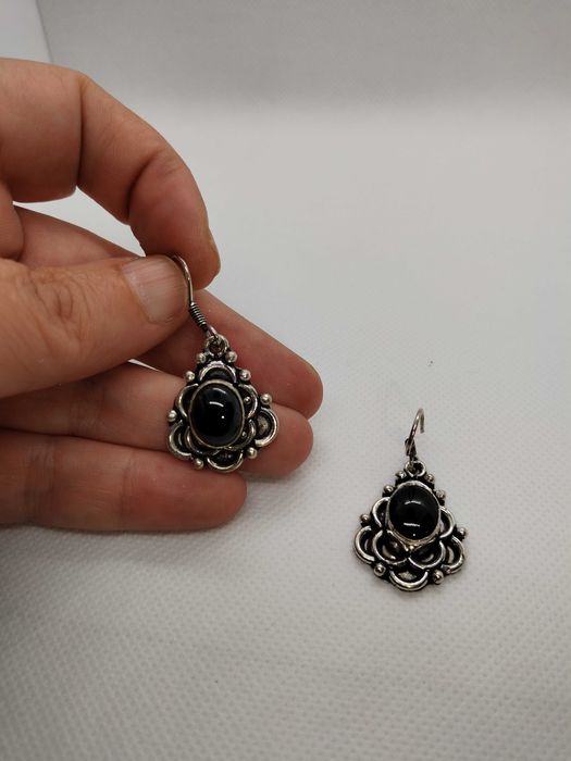 BRINCOS (8) 1 unid- 3€; 2 unid- 4€; 3 unid- 5€