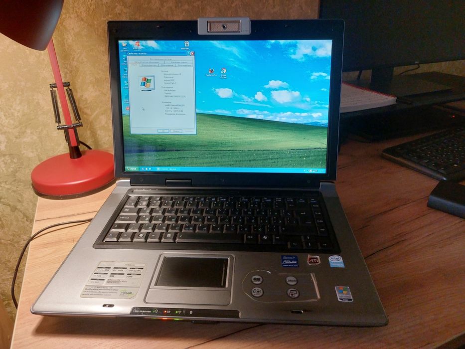 Ноутбук Asus F5R полностью работающий и исправный.