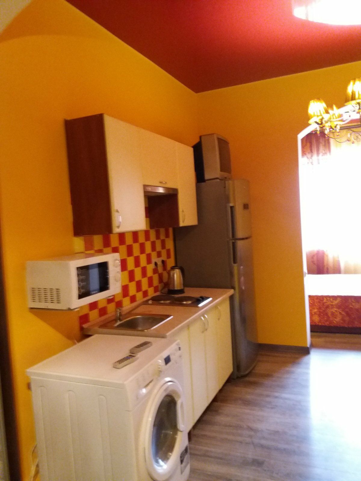 Квартира-студія у східному стилі Троєщина ТРЦ Район