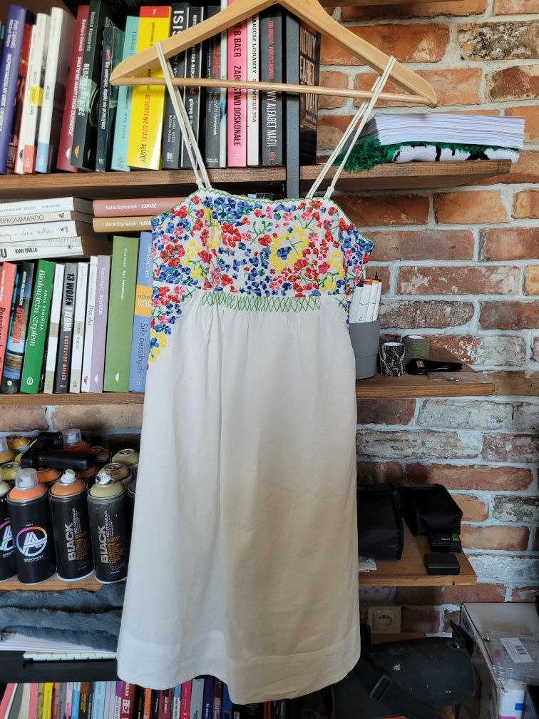 Biała sukienka w kwiaty 100% bawełna organiczna H&M xGarden Collection