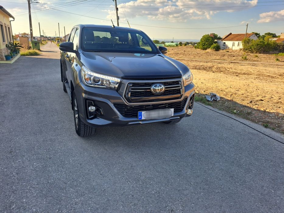 TOYOTA HILUX 2.4 150cv como nova!!
