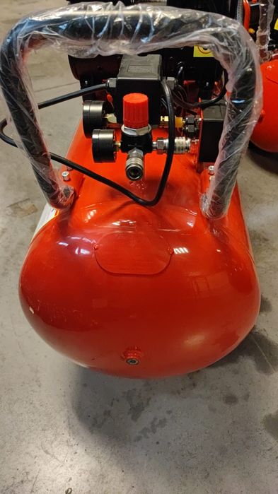 Compressor de 200 litros silencioso novo