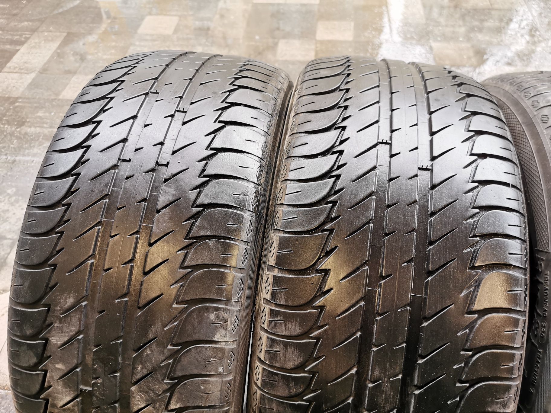 Летняя резина 235/45 R18 Kleber