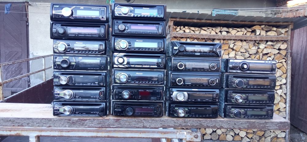 Оригінальні Автомагнітоли