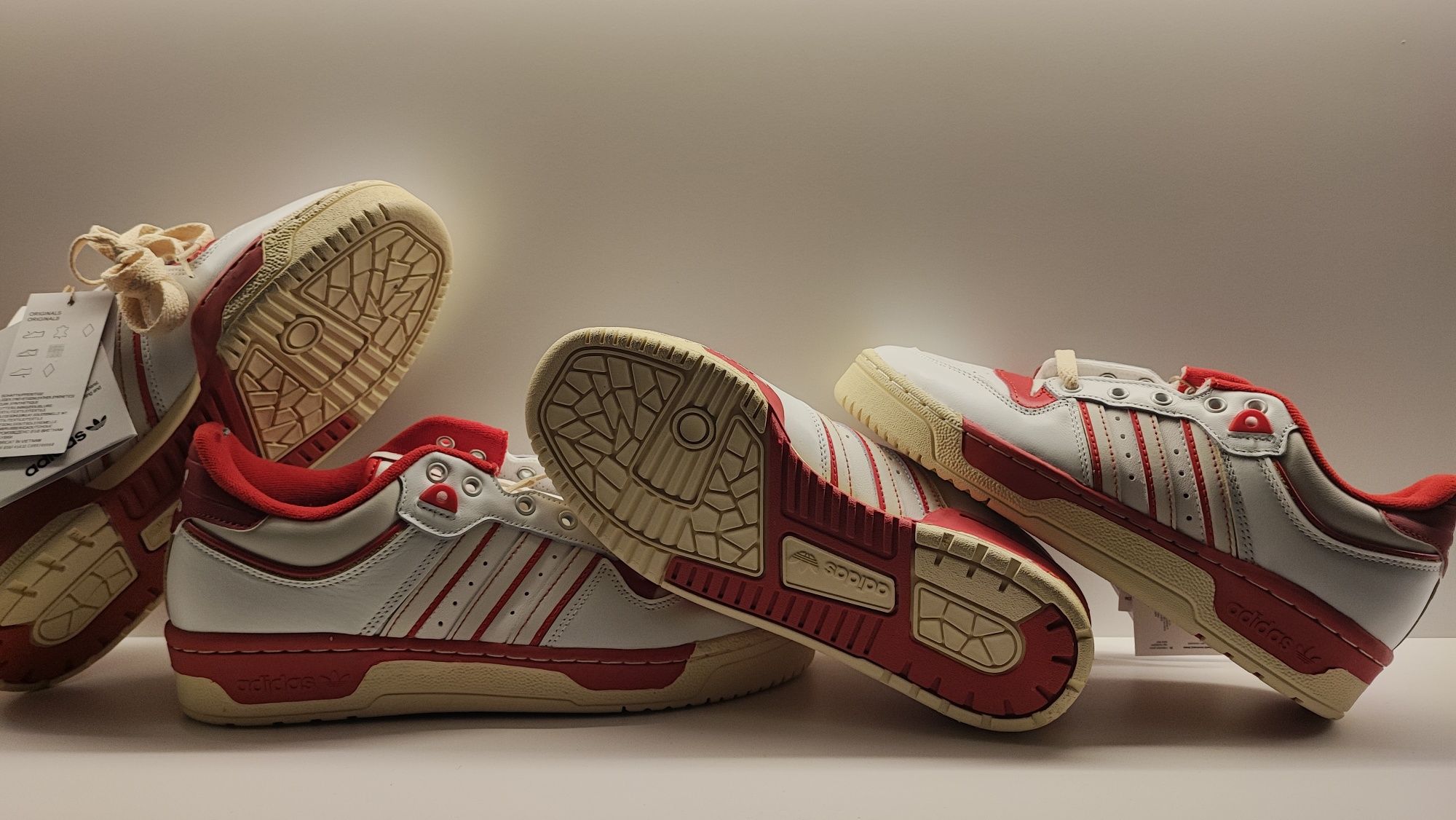 37 i 1/3 Adidas riwalry low 86 oryginals Bulls, kolor  jak Legacy