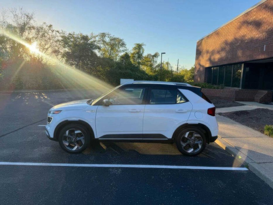 Hyundai Venue Limited      2024