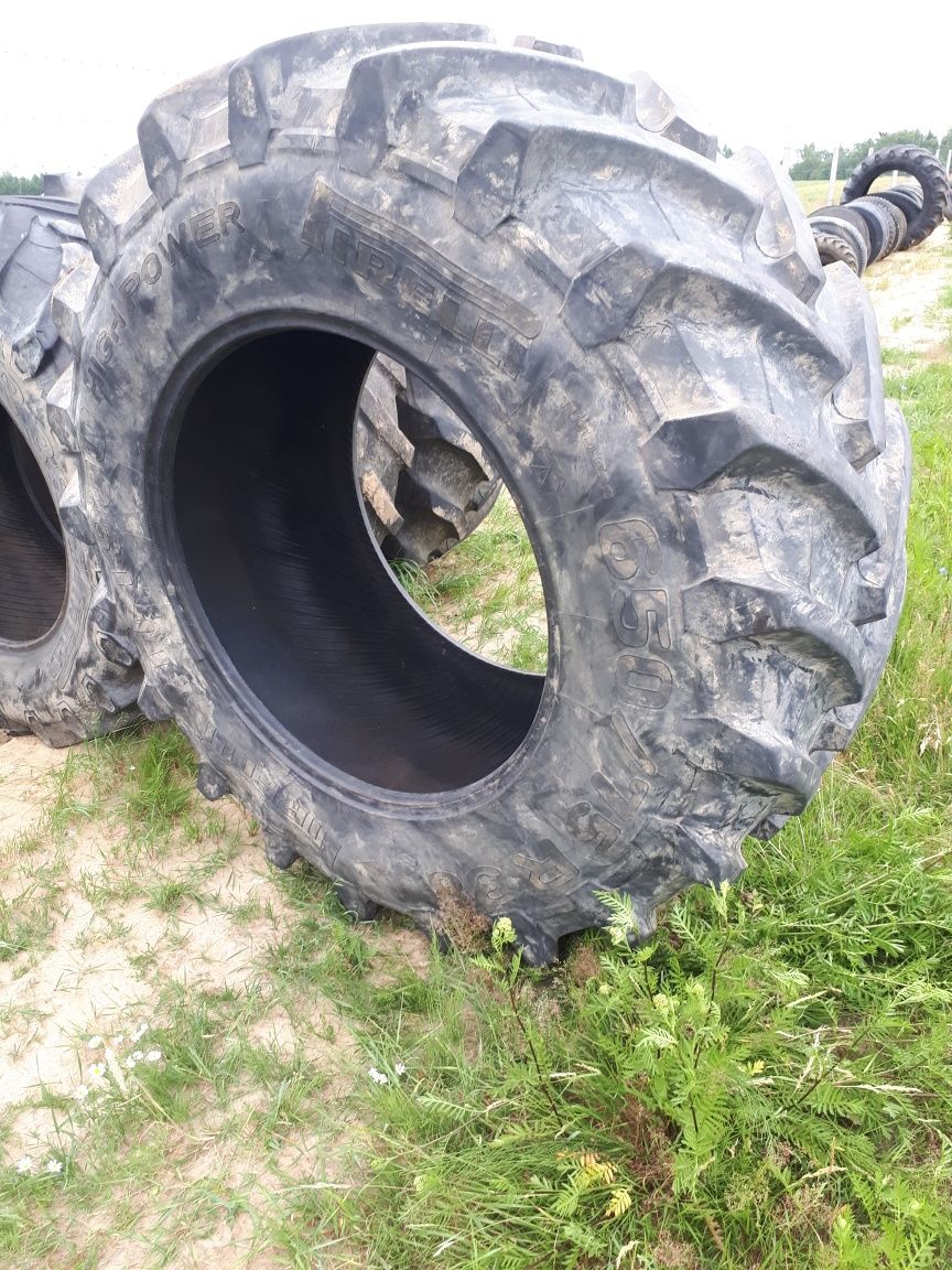 Opona 99% bieżnika 650/75 R - 38 Pirelli TM900 zdrowa