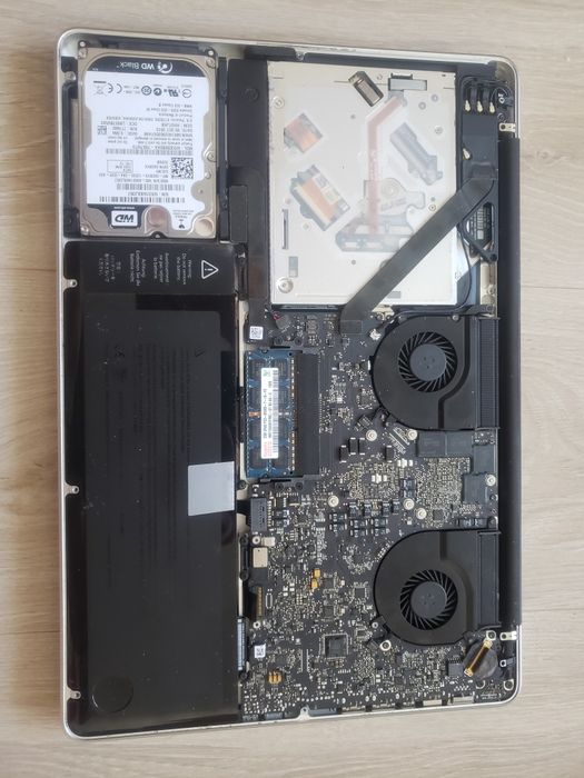 Деталі для ноутбуку Apple Macbook Pro A1286 2011 року