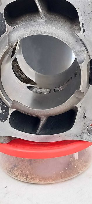 Cilindro yz125 danificado