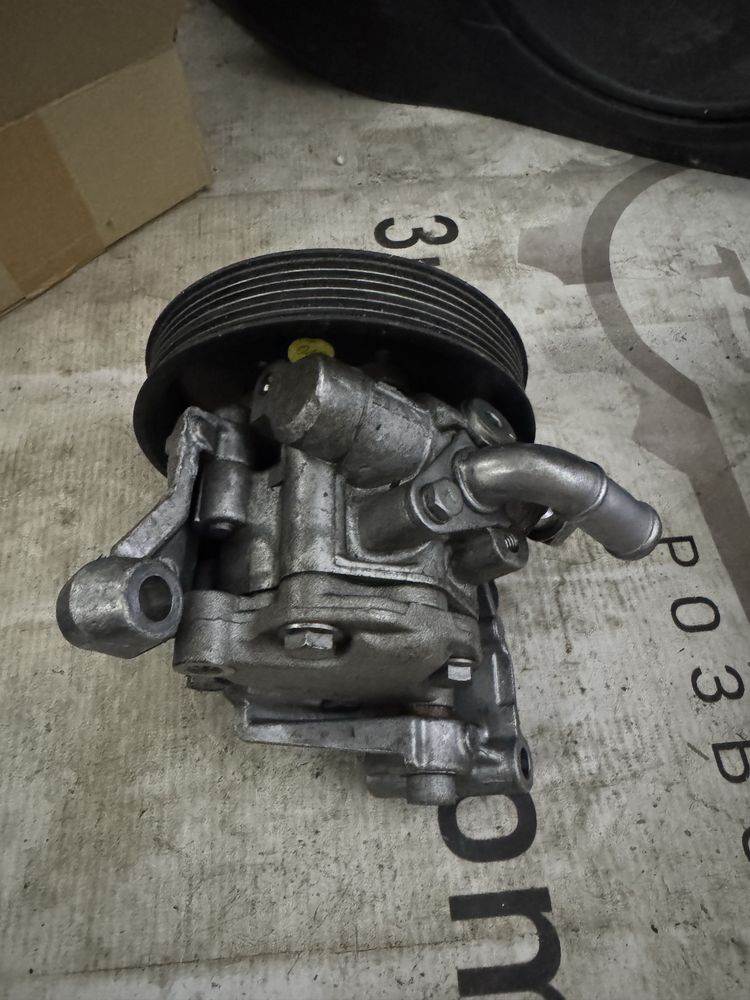 Насос ГУР Audi Q7 4L 10-15 7L8422154E