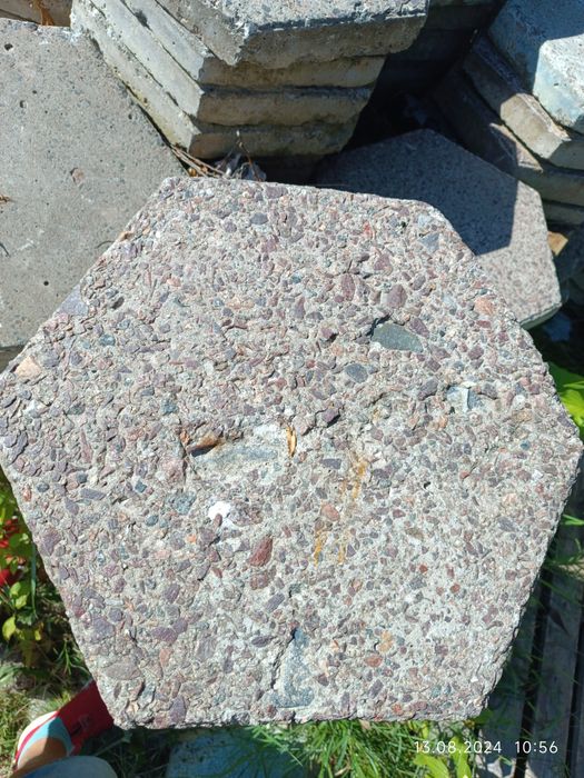 Плитка тротуарна  бруківка