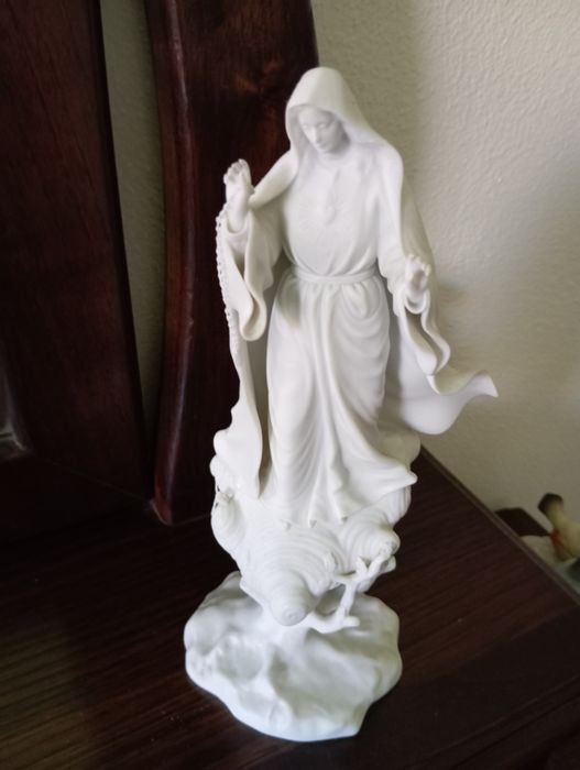 Imagem Nsa.Sra de Fátima em biscuit Vista Alegre