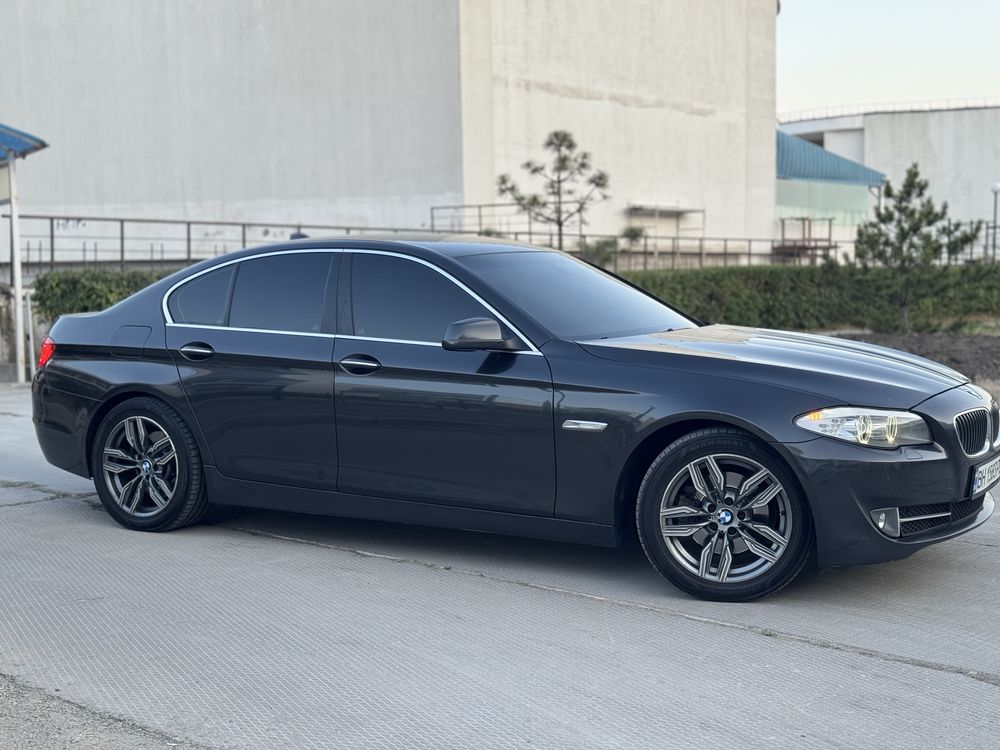 BMW f10 офіційна, на фарш комплектації вся обслужена, цепок замінено