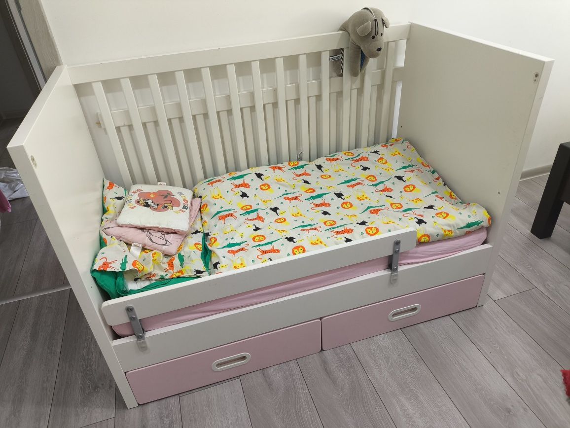 Ikea Stuva przewijak/biurko i łóżeczko z materacem