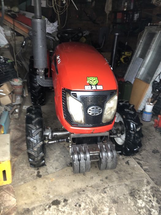 Трактор Синтай 244L