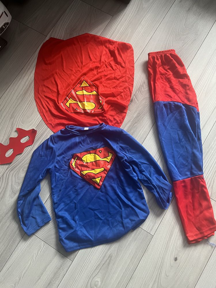 Strój karnawałowy supermen 104-116