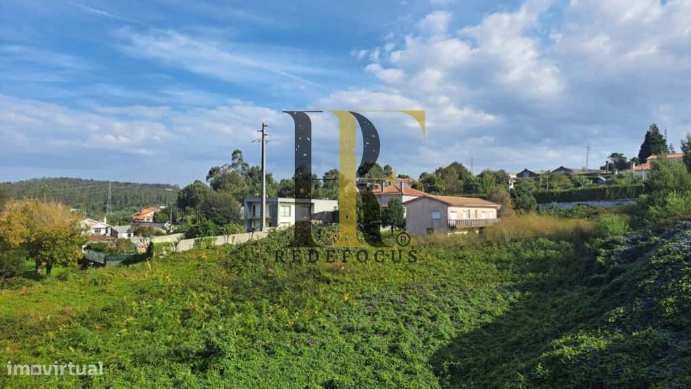 Terreno rústico com viabilidade de construção em São João de Ver