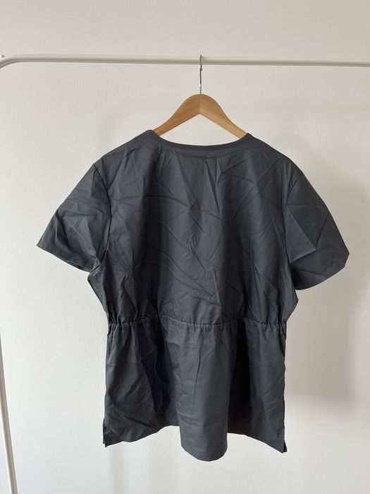 Ciemnoszara odzież medyczna